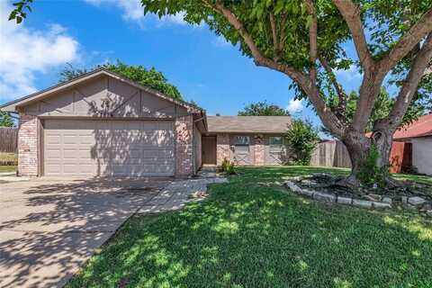 7616 Clover Lane, Watauga, TX 76148