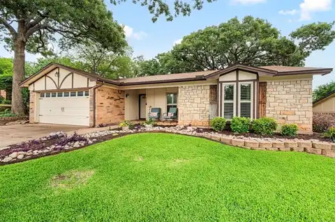 3220 Meadow Wood Lane, Bedford, TX 76021