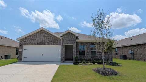 1004 TRACTION Trail, Cleburne, TX 76031