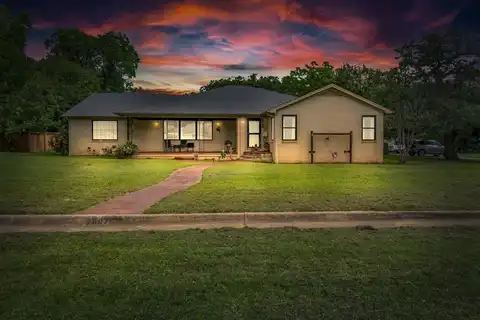 2007 Cates Street, Bridgeport, TX 76426