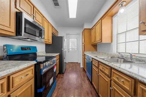 300 Mill Creek Circle, Waco, TX 76712