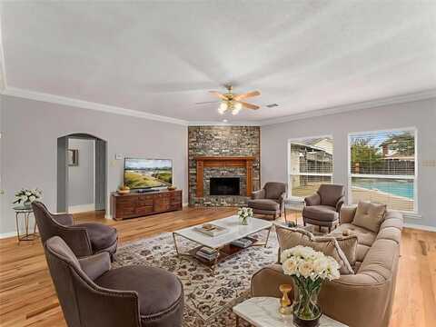 7010 Graham Drive, Rowlett, TX 75089