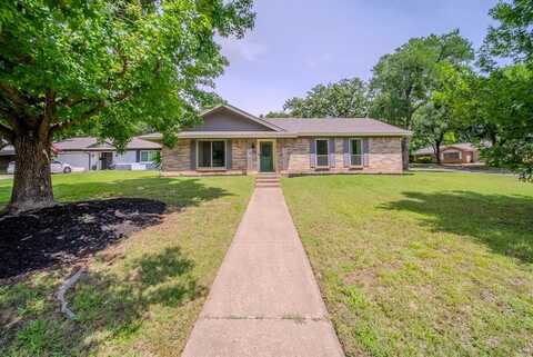 807 Eastcliff Drive, Euless, TX 76040