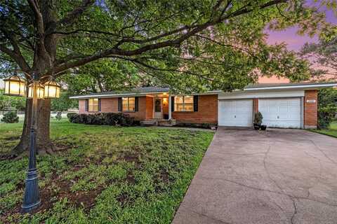 2000 La Porte Drive, Waco, TX 76710