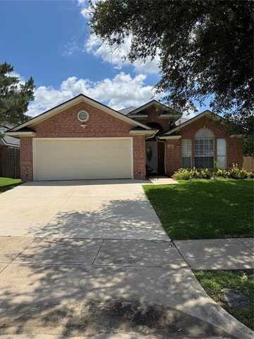 700 N Emma Drive, Arlington, TX 76002