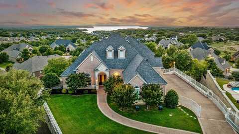 8800 Summit Point Court, Fort Worth, TX 76179
