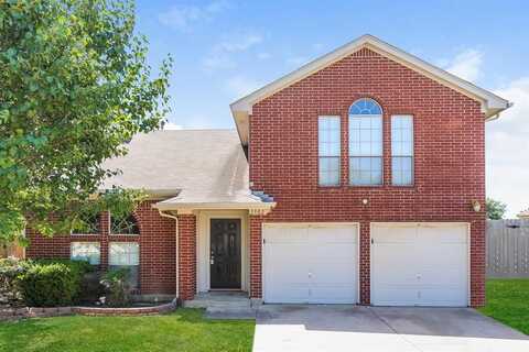 5902 SILVERPOINT Court, Arlington, TX 76017