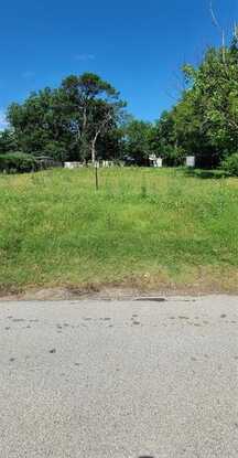 208 Broadmoor Avenue, Arlington, TX 76010
