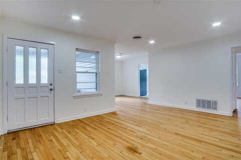 5861 Coleman Street, Westworth Village, TX 76114