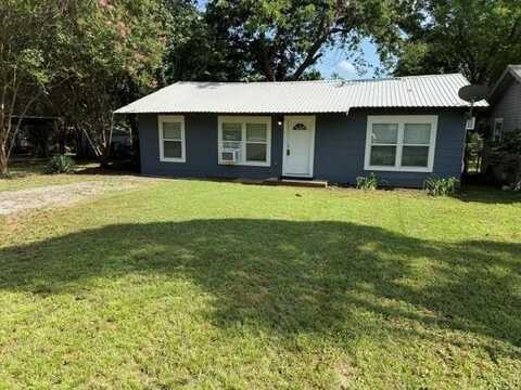 2110 W Bond Street, Denison, TX 75020