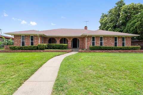 110 S Capri Drive, Duncanville, TX 75116