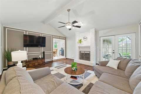 6701 Ridgetop Road, North Richland Hills, TX 76182