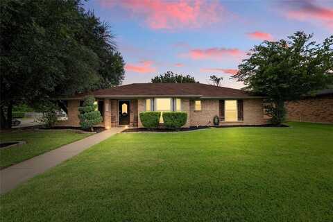 6701 Ridgetop Road, North Richland Hills, TX 76182