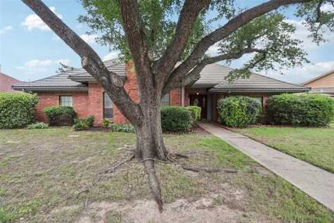7005 Big Bear Lake Drive, Arlington, TX 76016