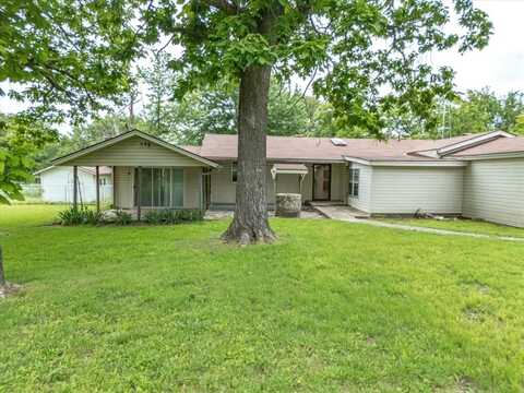 415 S Union Street, Montague, TX 76251