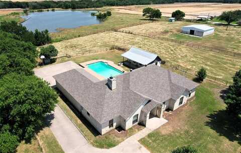 8016 Lights Ranch Road, Pilot Point, TX 76258