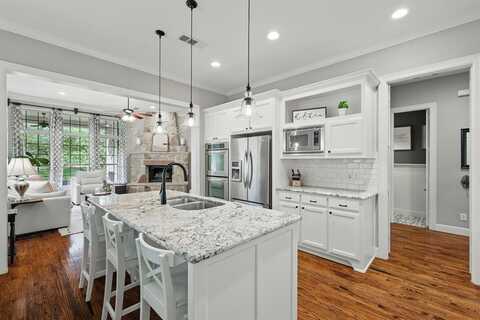 9008 Cypress Creek Road, Lantana, TX 76226
