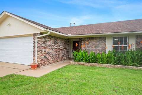 814 Spanish Trail Drive, Granbury, TX 76048