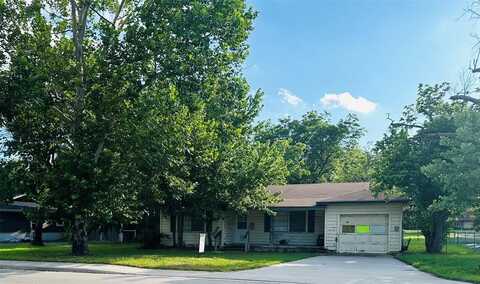 421 N Main Street, Springtown, TX 76082