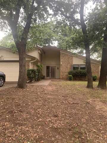 4515 Indian Oaks Trail, Arlington, TX 76017