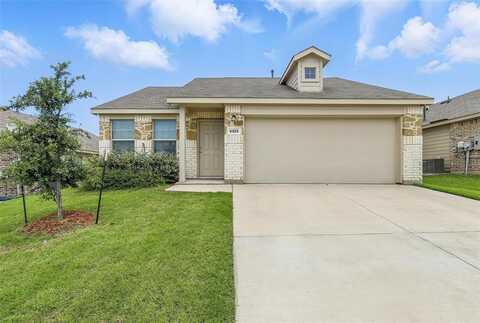 8329 Grand Oak Road, Fort Worth, TX 76123