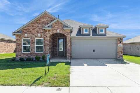 1032 Sleepy Owl Lane, Fort Worth, TX 76108