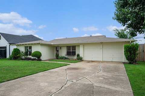 5924 Walraven Circle, Fort Worth, TX 76133