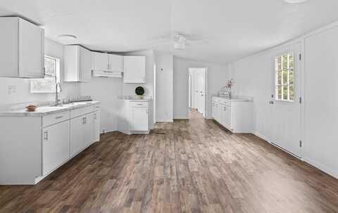 146 Deerwood Lane, Springtown, TX 76082