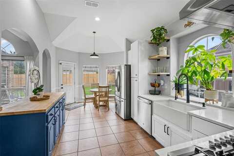405 High Desert Drive, Fort Worth, TX 76131
