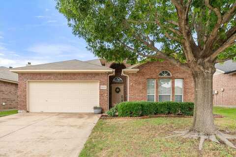 10625 Ashmore Drive, Fort Worth, TX 76131