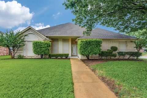 300 Vera Drive, Burleson, TX 76028
