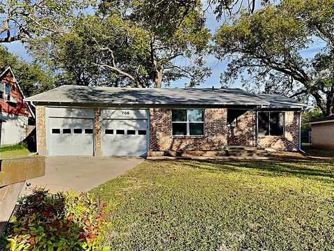 706 Lilly Street, Cleburne, TX 76033