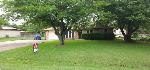 414 Butterfly Lane, Red Oak, TX 75154