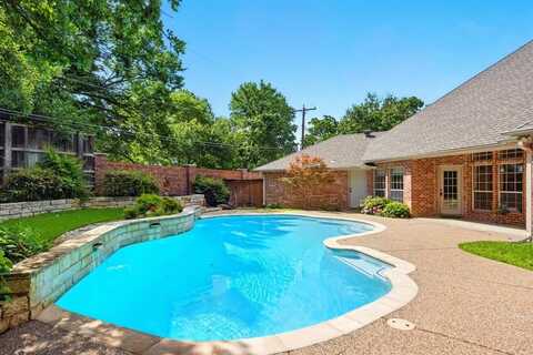 2411 Oak Shadow Court, Arlington, TX 76017