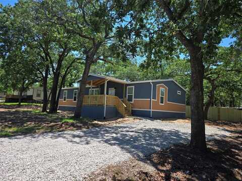 1737 Long Avenue, Pelican Bay, TX 76020