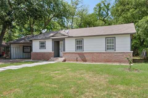 106 E Grove Street E, Pilot Point, TX 76258