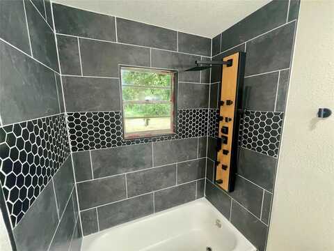 126 Stephens Street, Waxahachie, TX 75165