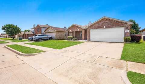 7916 Hidden Brook Drive, Fort Worth, TX 76120