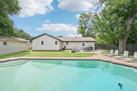 6917 Overhill Road, Fort Worth, TX 76116
