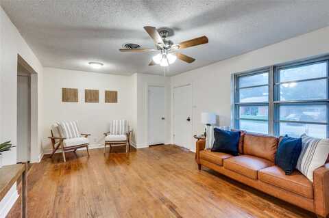 7612 Oxley Drive, Richland Hills, TX 76118