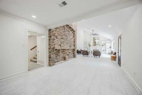 62 Legend Road, Benbrook, TX 76132
