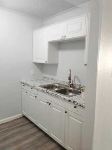 8127 Stonehurst Street, Dallas, TX 75217