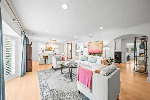 6105 Del Norte Lane, Dallas, TX 75225