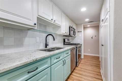 15930 Stillwood Street, Dallas, TX 75248