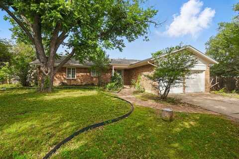 4900 Vega Court E, Fort Worth, TX 76133