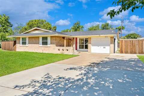 2425 Misty Lane, Carrollton, TX 75006