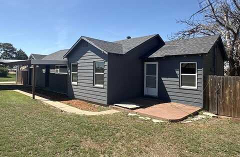 300 NE 2ND Street, Knox City, TX 79529