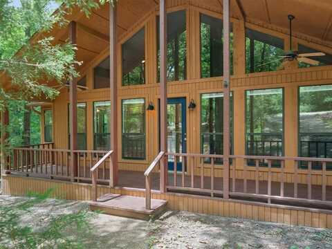 136 Lariat Loop, Holly Lake Ranch, TX 75765