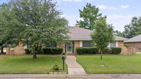 805 Sandpiper Drive, Denton, TX 76205