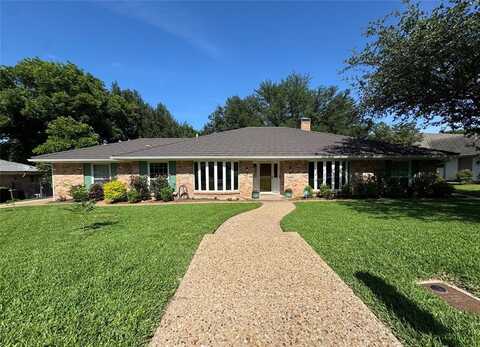 4379 Capra Way, Benbrook, TX 76126